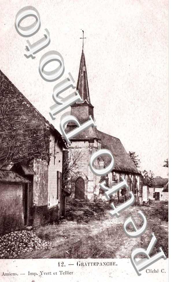 (L&#039;Eglise et vue interieure)