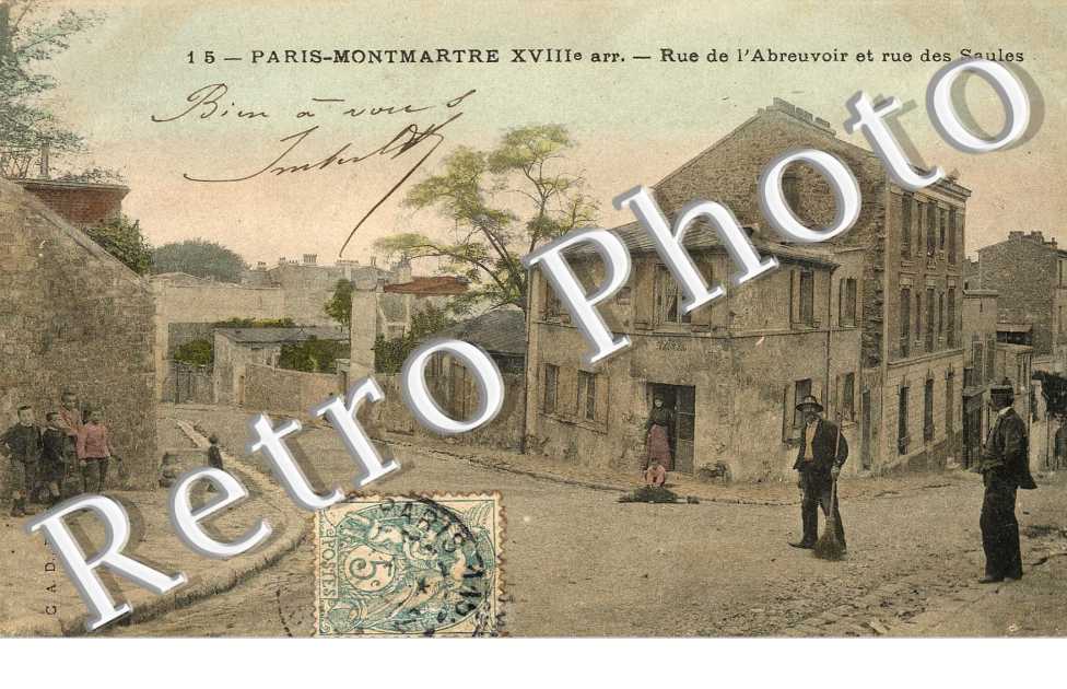 Paris-Montmartre  Rue de l'Abreuvoir et rue des Saules
