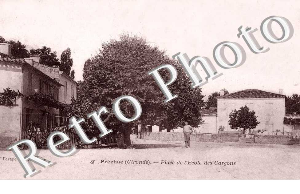 Place de l&#039;ecole des garcons