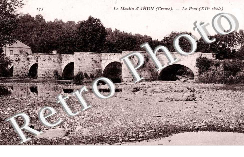 Moulin - le pont