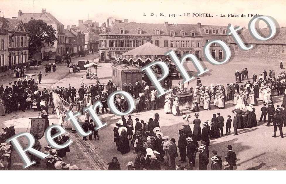 LA PLACE DE L&#039;EGLISE