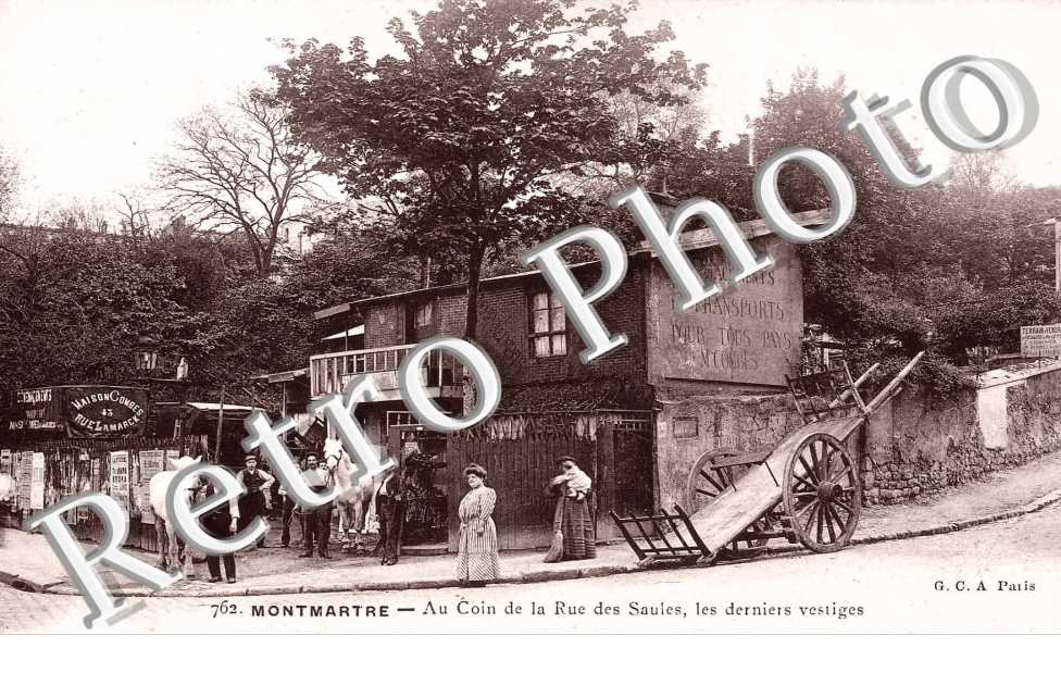 AU COIN DE LA RUE DES SAULES, DERNIERS VESTIGES