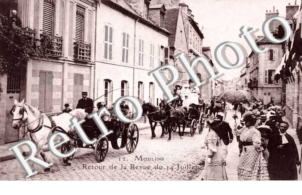 RETOUR DE LA REVUE DU 14 JUILLET