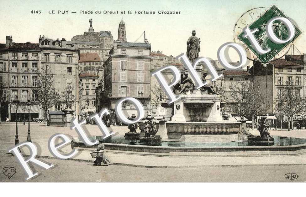 PLACE ET FONTAINE