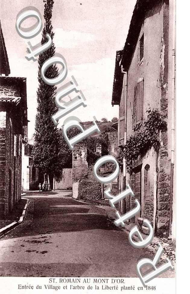 ENTREE DU VILLAGE
