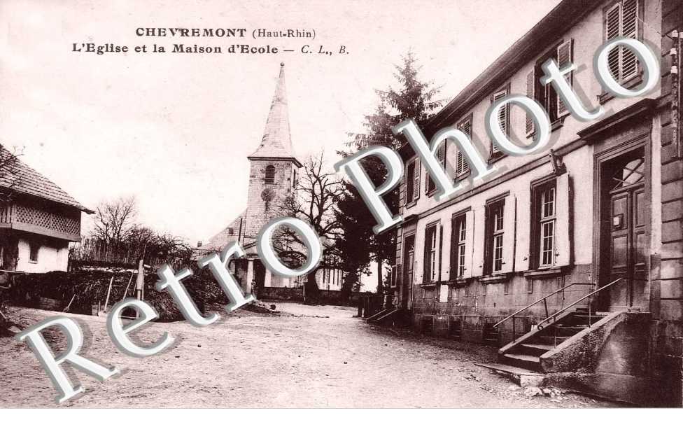 L&#039;Eglise et la Maison d&#039;Ecole