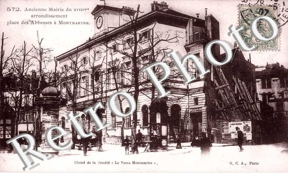 ANCIENNE MAIRIE DU 18EME PLACE DES ABESSES A MONTMARTRE