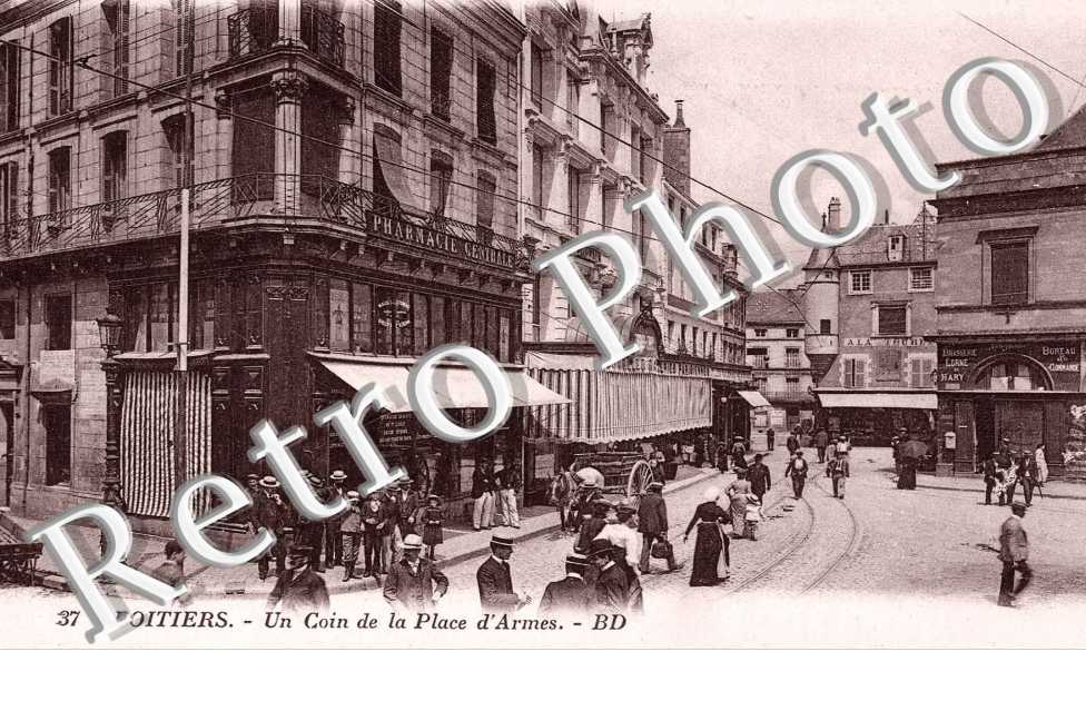 LA PLACE D'ARMES