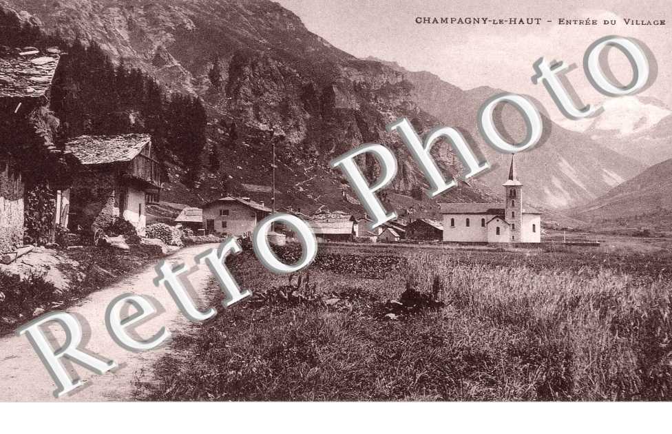 Champagny le haut - entree du village