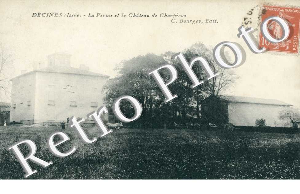 La Ferme et le Chateau de Charpieux