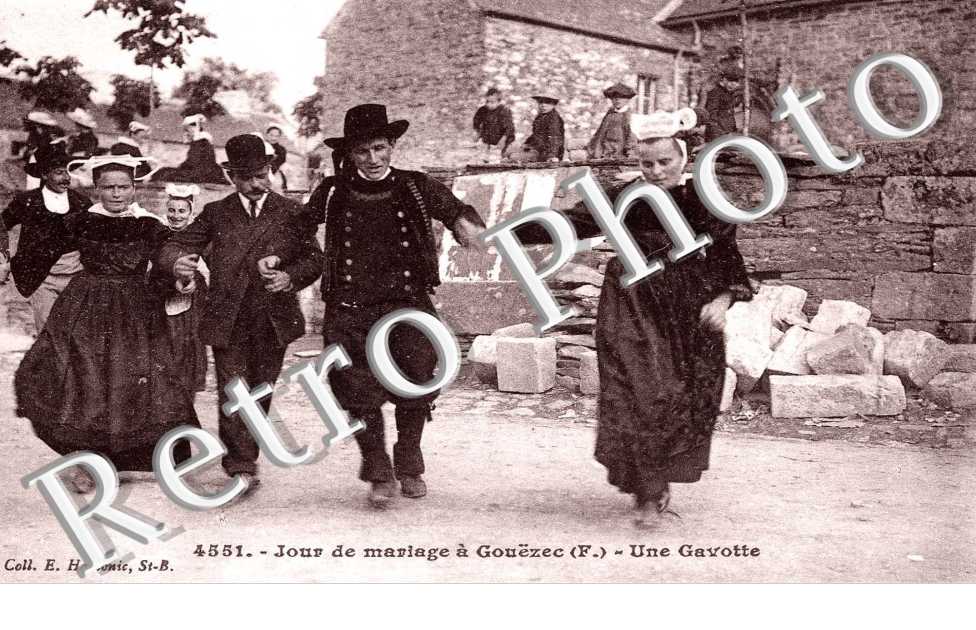 Jour de Mariage, Une Gavotte