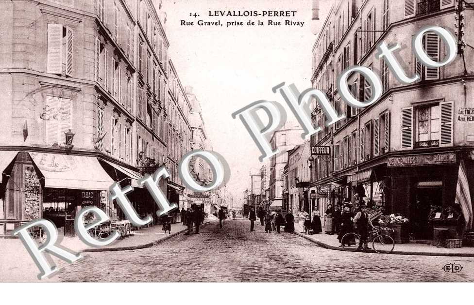 RUE GRAVEL PRISE DE LA RUE RIVAY