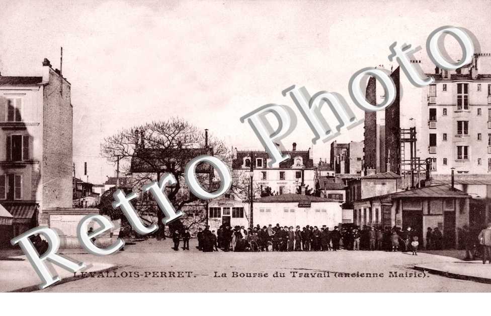 LA BOURSE DU TRAVAIL (ANCIENNE MAIRIE)