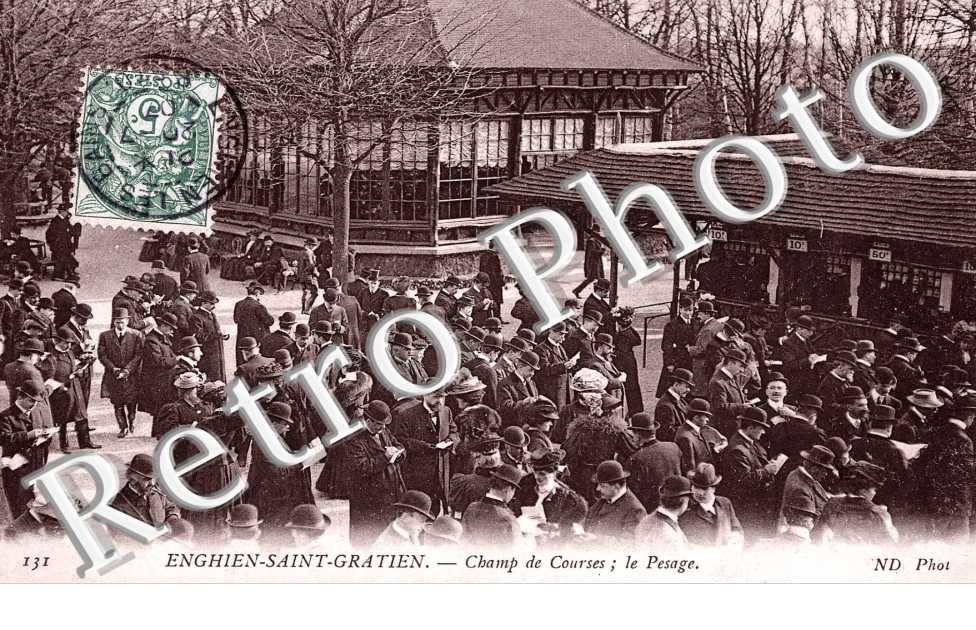 CHAMP DE COURSES - LE PESAGE