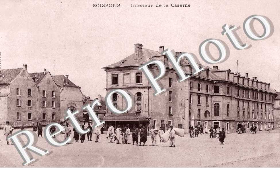 INTERIEUR DE LA CASERNE