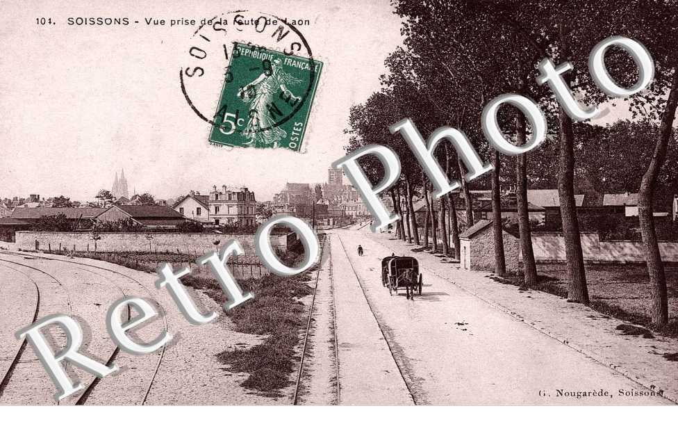 VUE PRISE DE LA ROUTE DE LAON