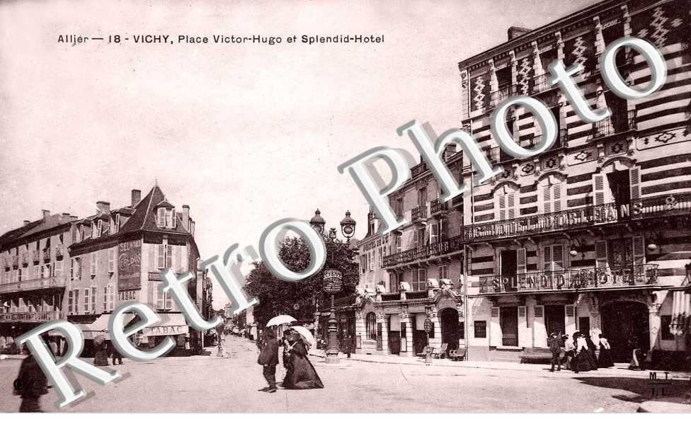 PLACE VICTOR ET SPLENDID HOTEL
