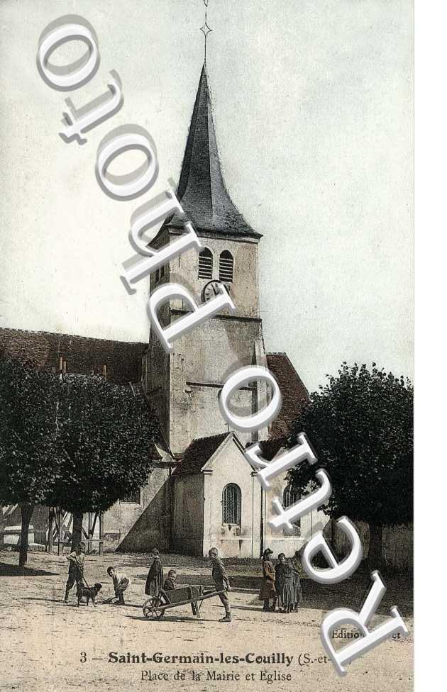 Saint Germain les Couilly - Place de la mairie et eglise