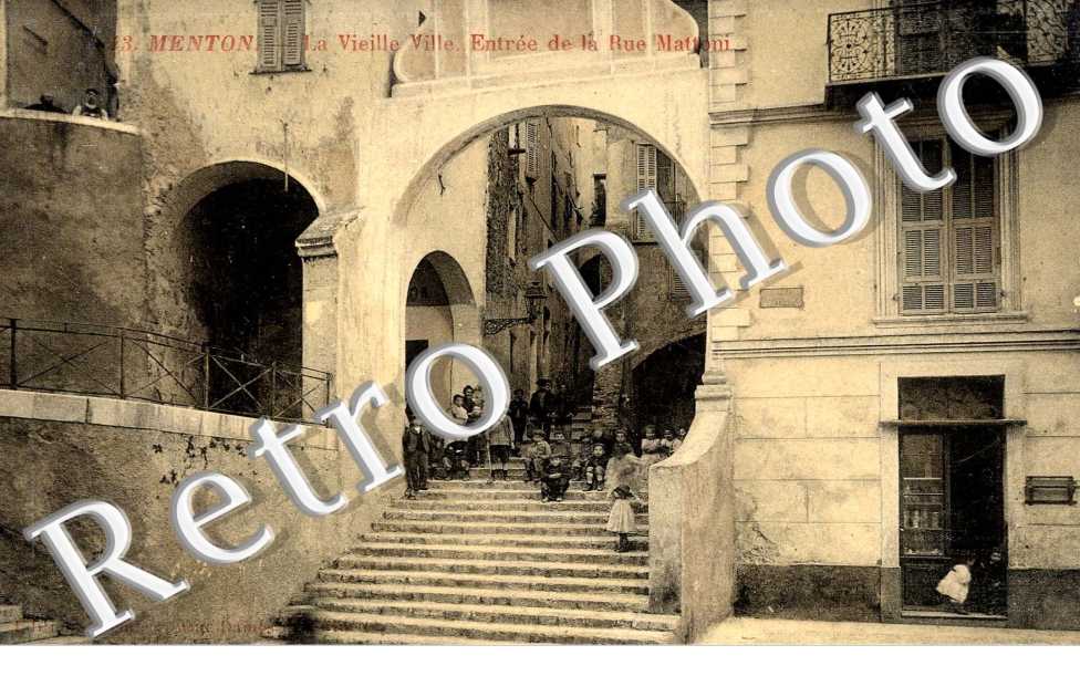 la Vieille ville, entree de la rue Mattoni