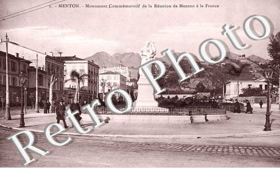MONUMENT COMMEMORATIF