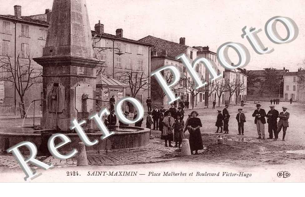 La Place Malherbes et boulevard Victor Hugo