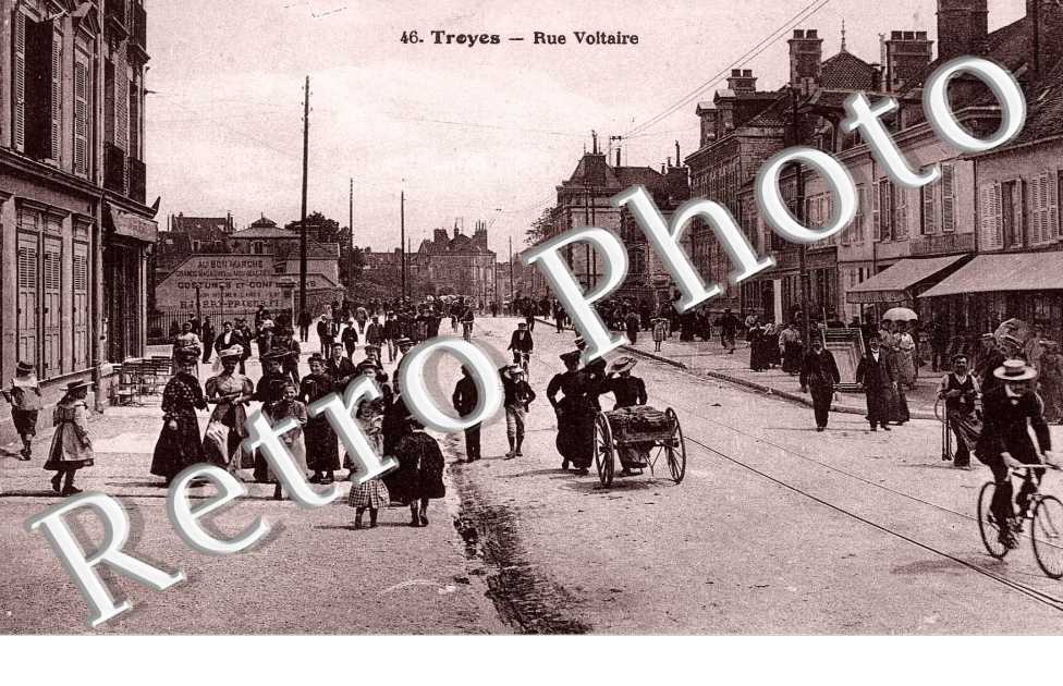 RUE VOLTAIRE