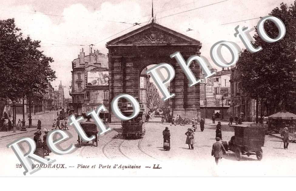 PLACE ET PORTE D'AQUITAINE