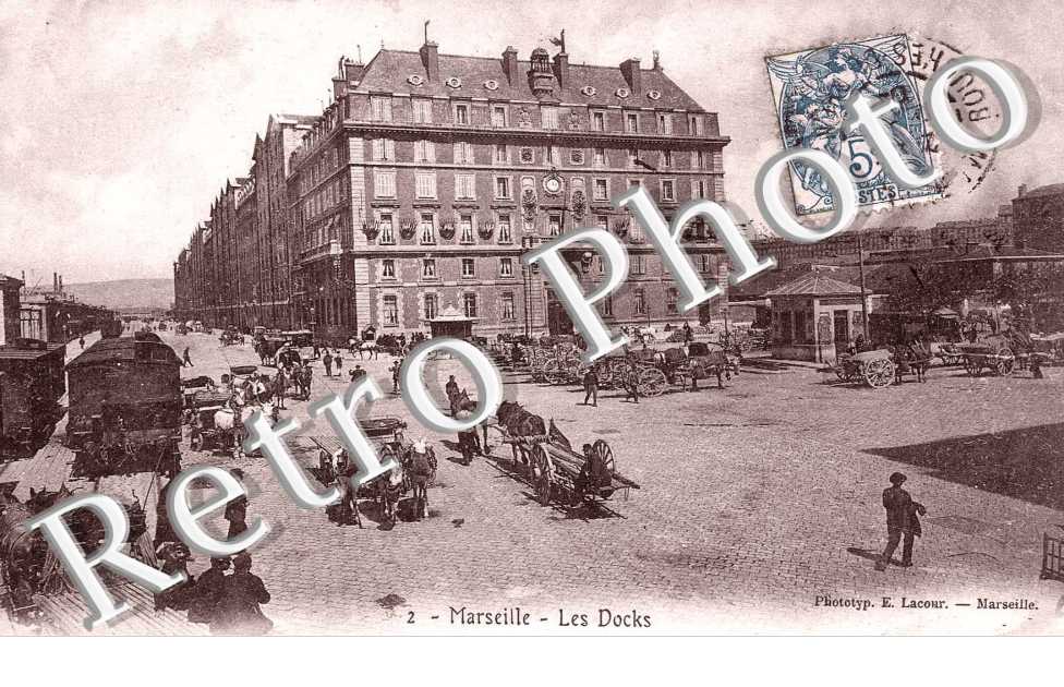 LES DOCKS