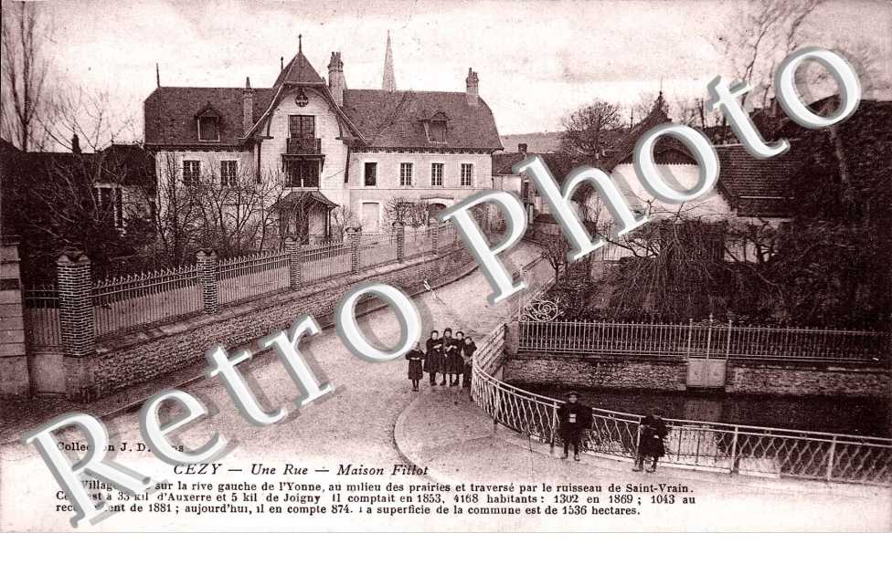 une rue, maison Fillot