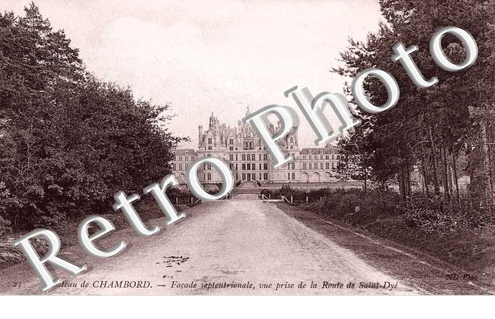 Facade septentrionale, vue prise de la Route de Saint Dye