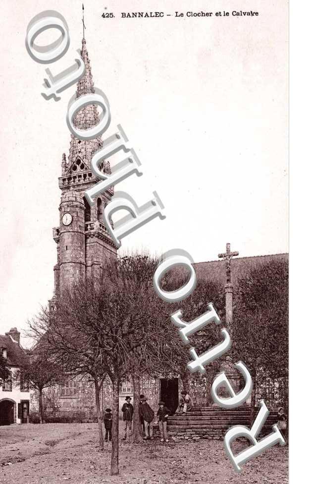 Le Clocher et le Calvaire