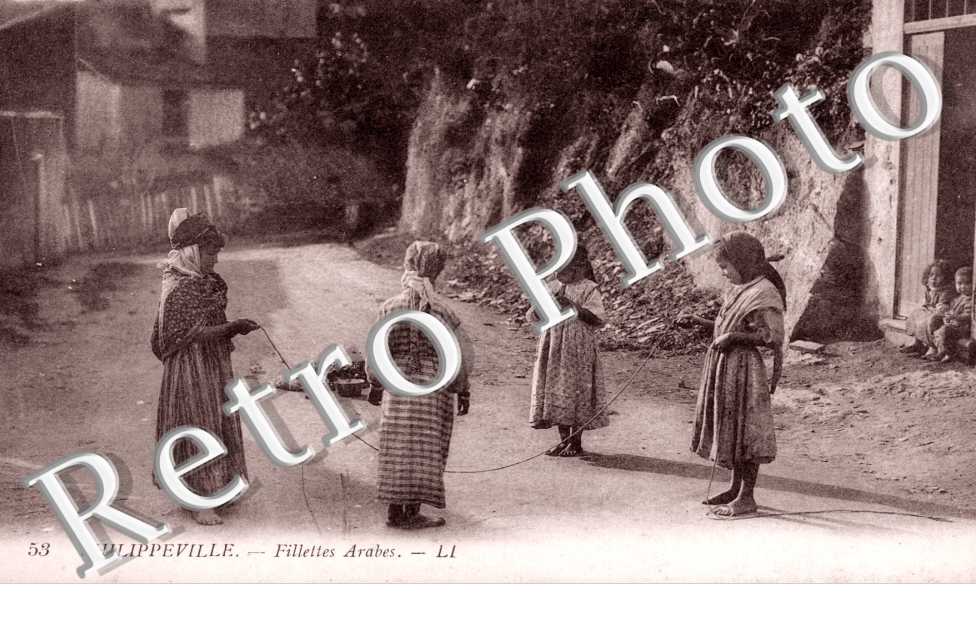 Fillettes Arabes