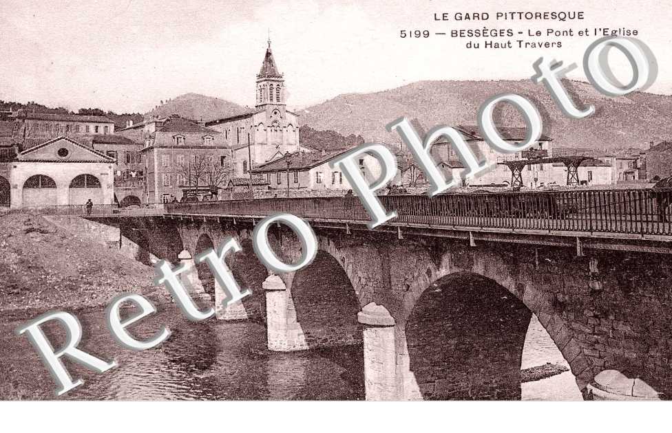 Le Pont et l&#039;Eglise du Haut Travers