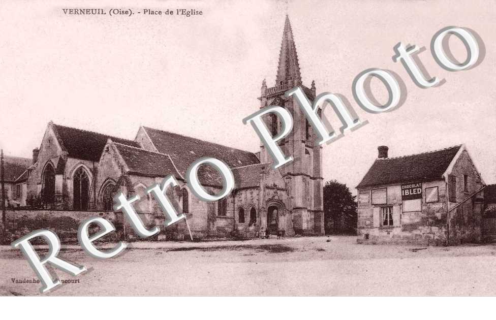 PLACE DE L'EGLISE