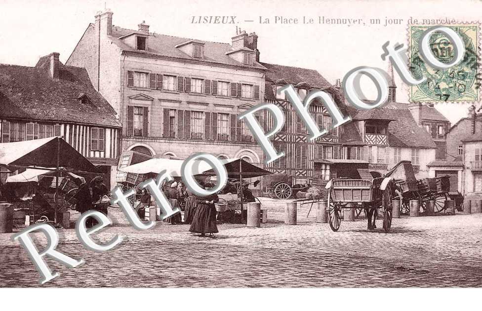 place Le Hennuyer, un jour de marche