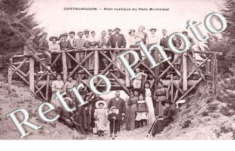 pont rustique du parc municipal