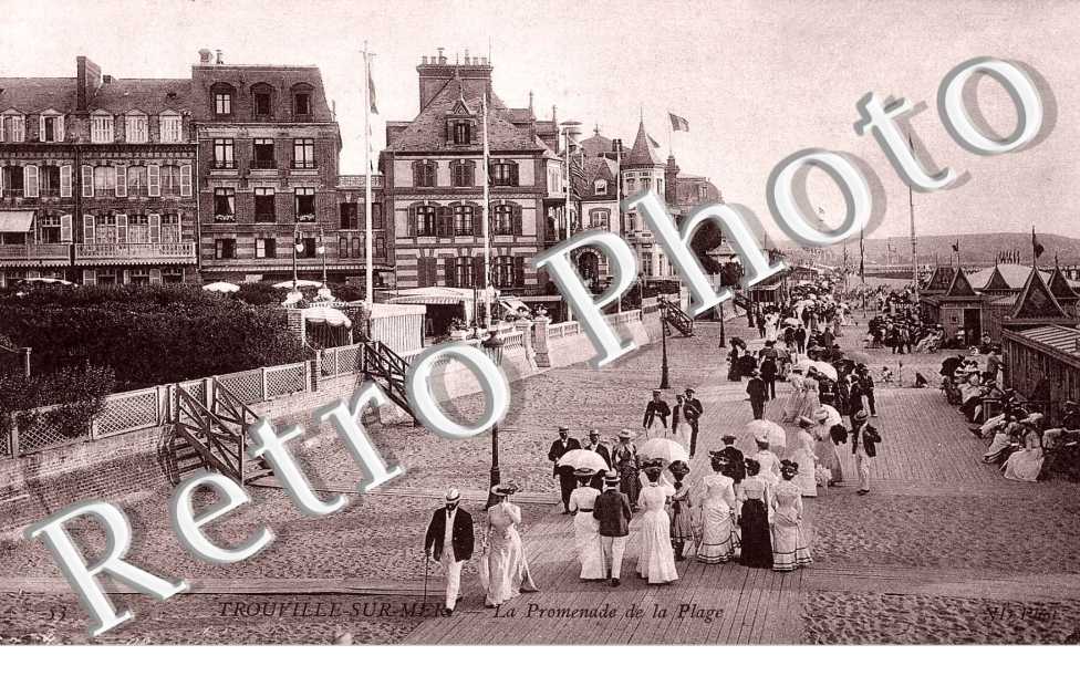 LA PROMENADE DE LA PLAGE