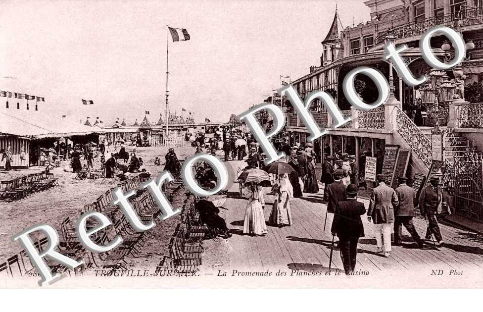 LA PROMENADE DES PLANCHES