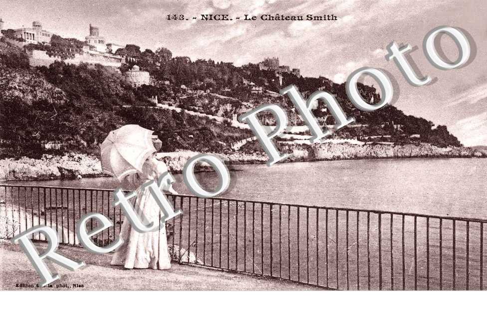 LE CHATEAU SMITH