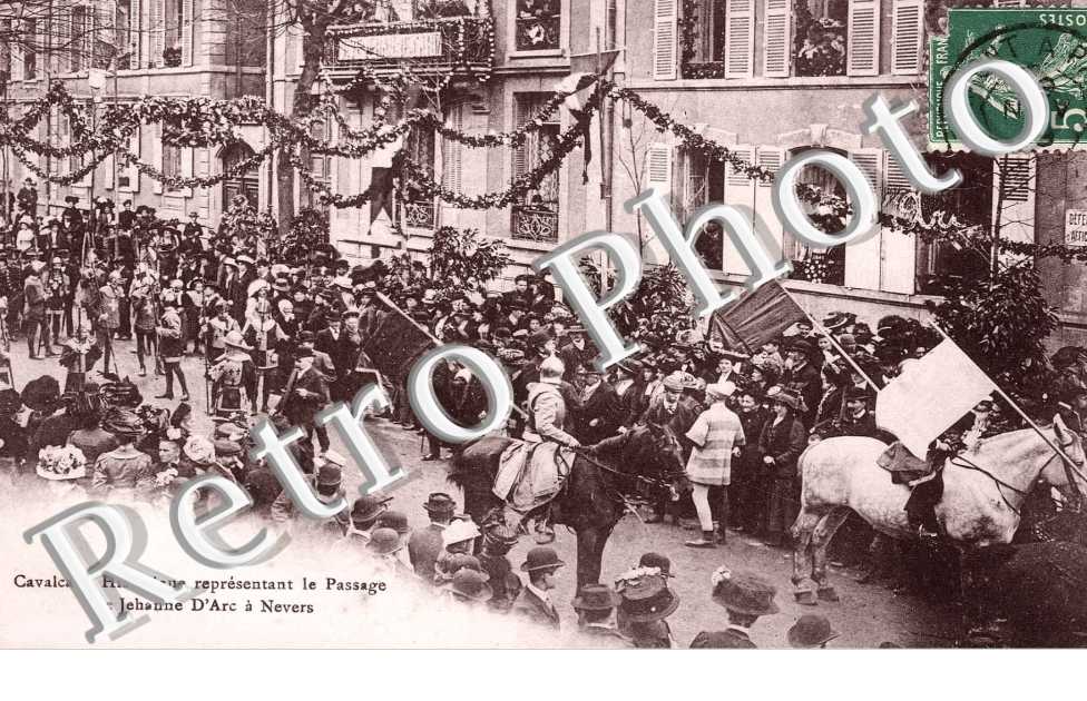 cavalcade historique- passage de Jeanne d'arc a Nevers