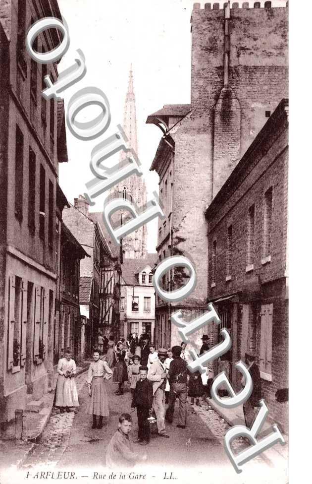 RUE DE LA GARE
