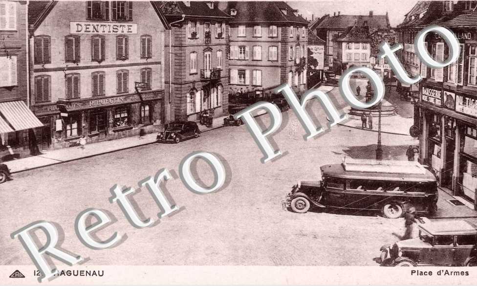 PLACE D&#039;ARMES