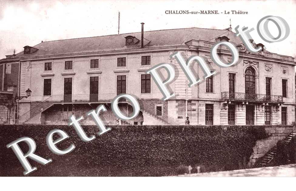LE THEATRE
