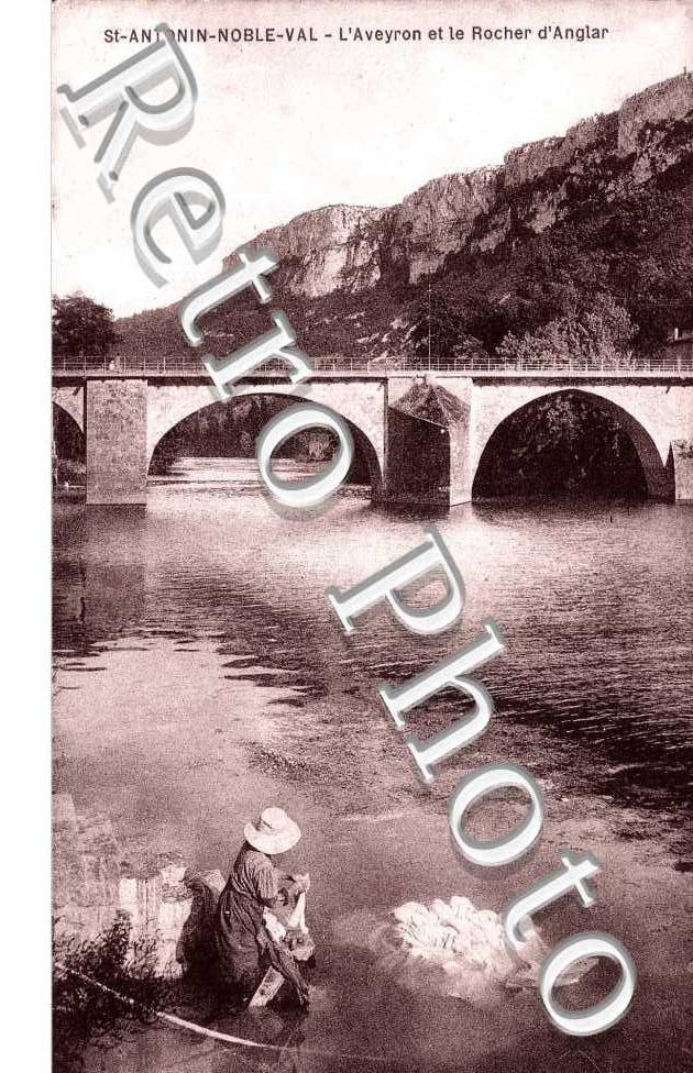 l'Aveyron et le Rocher d'Anglar