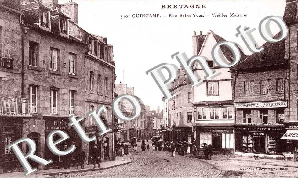 Rue Saint Yves, Vieilles Maisons