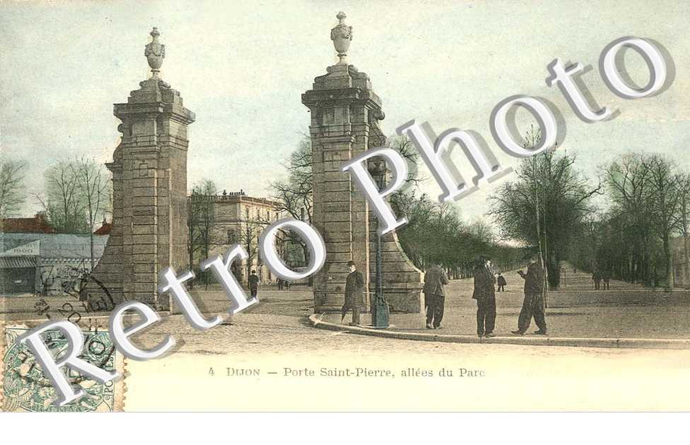 porte St Pierre allees du parc