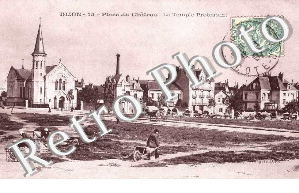 place du chateau Le temple protestant
