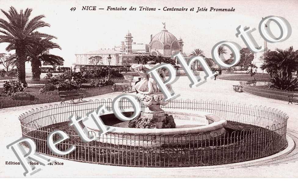 FONTAINE DES TRITONS