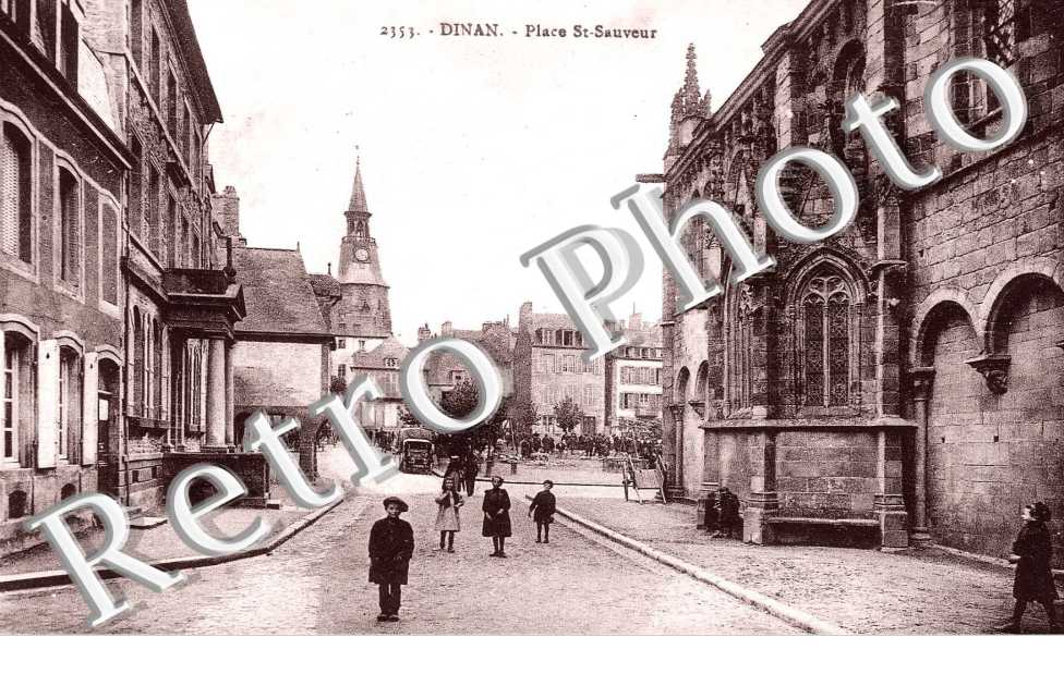 PLACE SAINT SAUVEUR