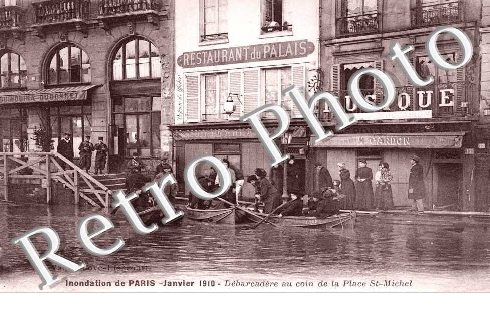 DEBARQUADERE au coin de la place Saint Michel